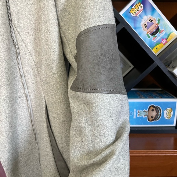 Calvin Klein jacket - Picture 8 of 11